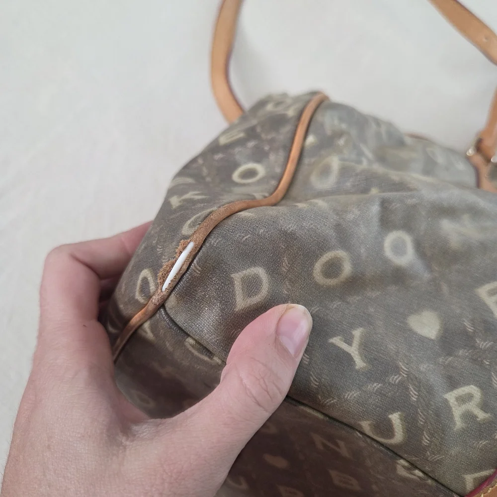 Vintage Dooney & Bourke Brown Spellout Heart Duffle Bag Carry-on Leather Brown - Picture 10 of 16
